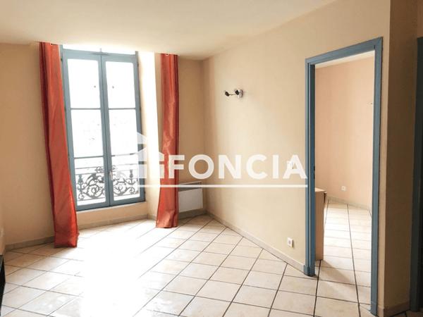 Location Appartement 2 pièces 37.69 m² - 10 RUE ENCLOS REY Nimes 30000
