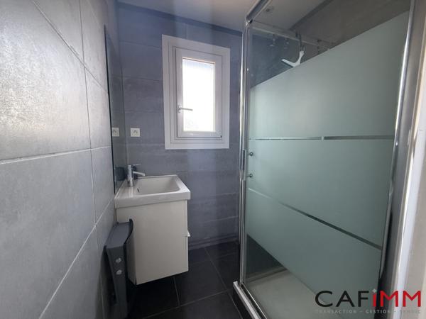 Appartement à louer, 2 pièces - SAINT-LAURENT-DE-MURE 69720