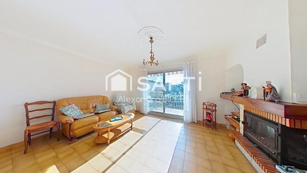 Maison 3 faces + appartement indépendant et garage