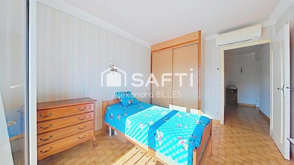 Maison 3 faces + appartement indépendant et garage