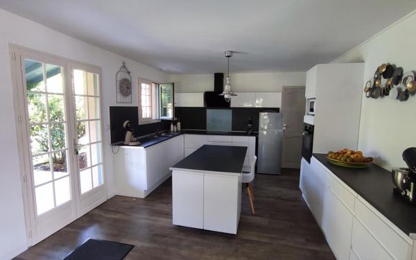 Maison à vendre    4 pièces •  Peyrehorade