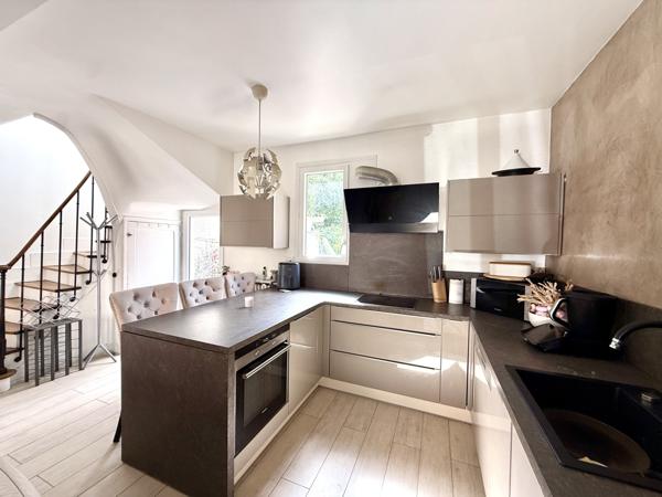 Saint-Denis (93200) Maison avec jardin proche métro 13, Tramway