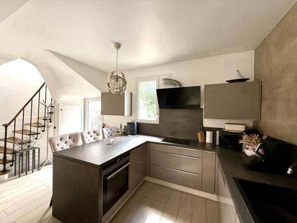 Saint-Denis (93200) Maison avec jardin proche métro 13, Tramway