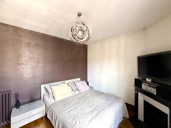 Saint-Denis (93200) Maison avec jardin proche métro 13, Tramway