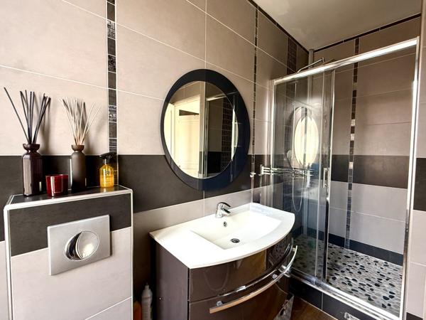 Saint-Denis (93200) Maison avec jardin proche métro 13, Tramway