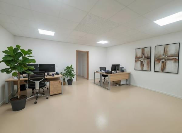 À vendre - Bureau 66 m² situé à Tours (37000)