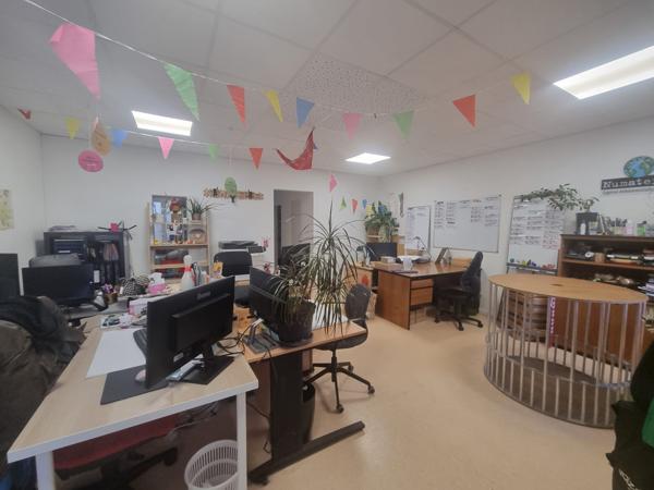 À vendre - Bureau 66 m² situé à Tours (37000)