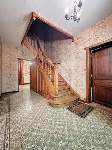 Maison en pierre meulière