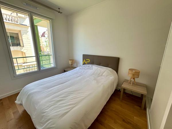 F3 MEUBLE MARINA Loyer 1 700 €/mois charges comprises **  - Référence  2105