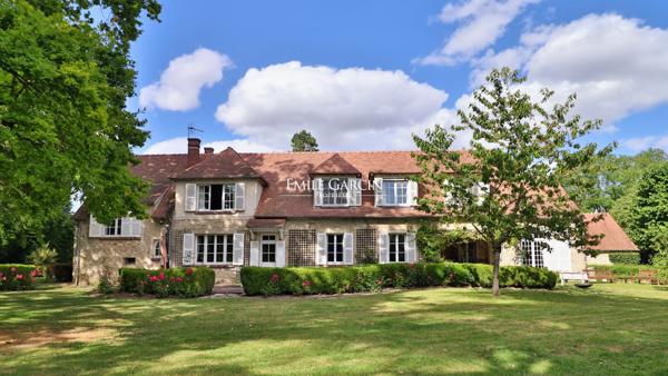 A vendre, Thoiry, dans les Yvelines, propriété de charme et ses 3 hectares de parc