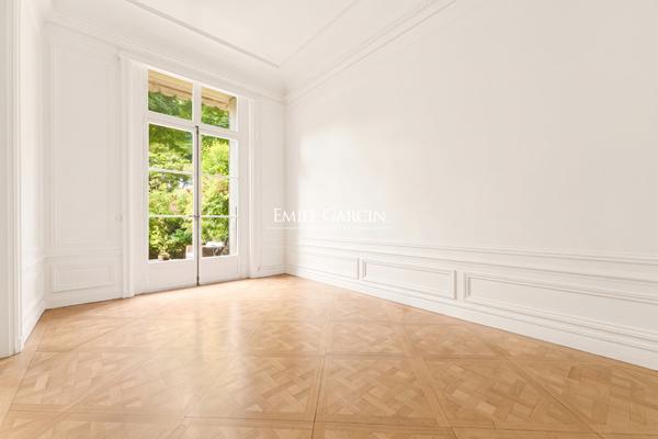 À Vendre - Appartement - Neuilly Sur Seine - 92200 -  3 Chambres - Jardin