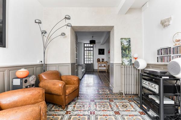 Grande maison de ville avec jardin et garage