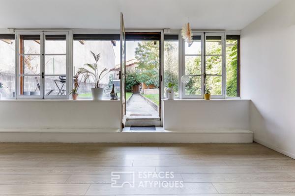 Grande maison de ville avec jardin et garage