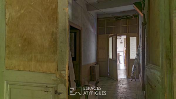 Maison de maître avec ancienne usine et jardin, proche vallée du Rhône