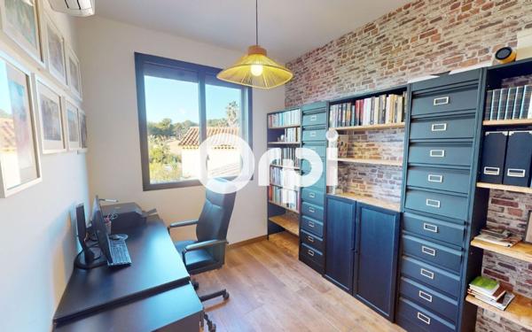 Maison à vendre    4 pièces • 131 m2 Carqueiranne