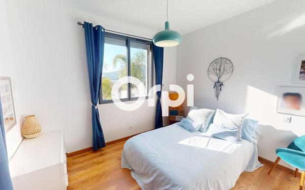 Maison à vendre    4 pièces • 131 m2 Carqueiranne