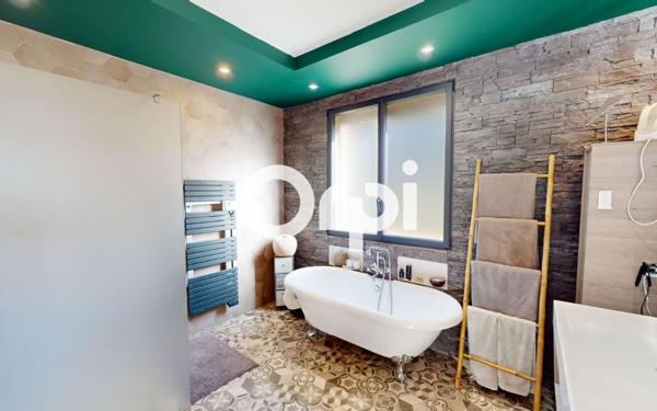 Maison à vendre    4 pièces • 131 m2 Carqueiranne