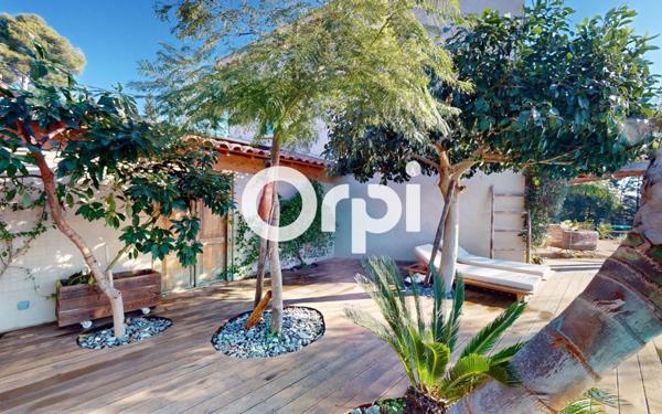 Maison à vendre    4 pièces • 131 m2 Carqueiranne