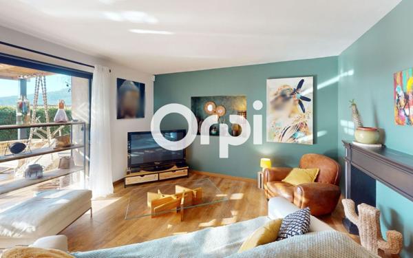 Maison à vendre    4 pièces • 131 m2 Carqueiranne