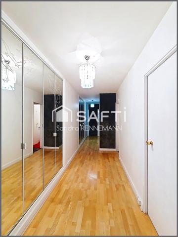 BECON  Lumineux, 3/4 chambres, 4 balcons, parking.