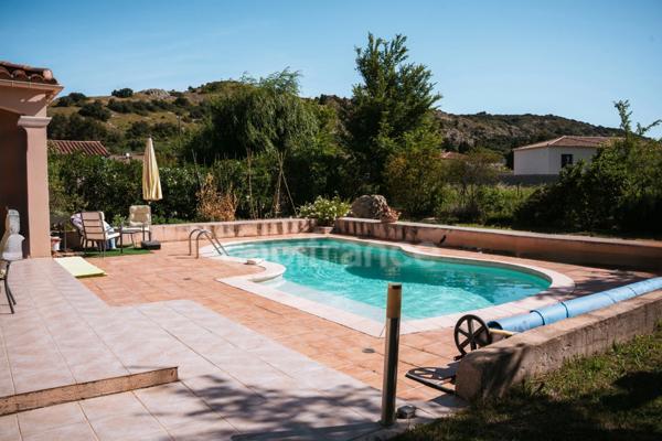 Maison Plain pied avec piscine à THEZIERS (30)