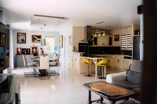 Maison Plain pied avec piscine à THEZIERS (30)