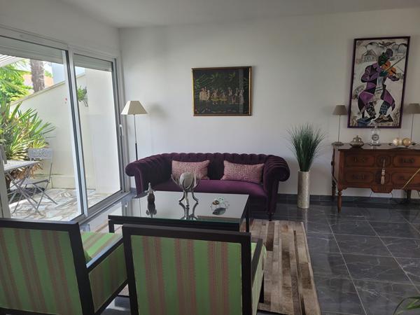 ROCHEFORT secteur gare maison en parfait état de plain pied  avec jardin clos de 367 m² - Garage