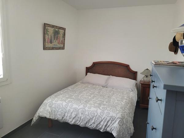 ROCHEFORT secteur gare maison en parfait état de plain pied  avec jardin clos de 367 m² - Garage