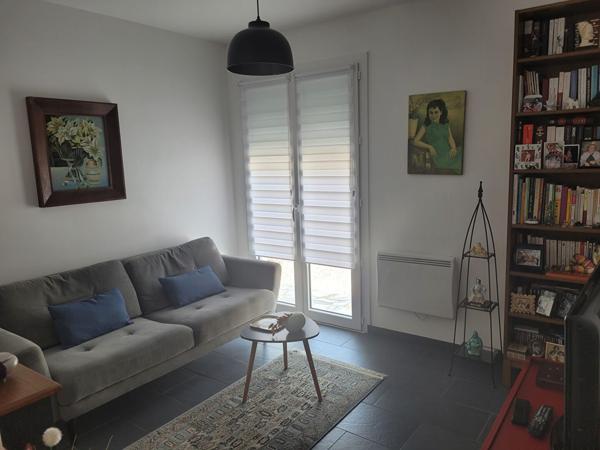 ROCHEFORT secteur gare maison en parfait état de plain pied  avec jardin clos de 367 m² - Garage