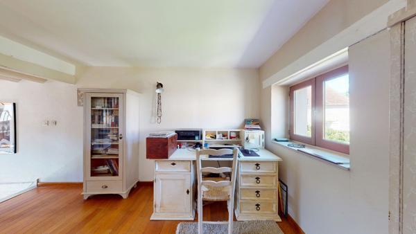 Charmant Corps de ferme avec Grand Terrain Agricole