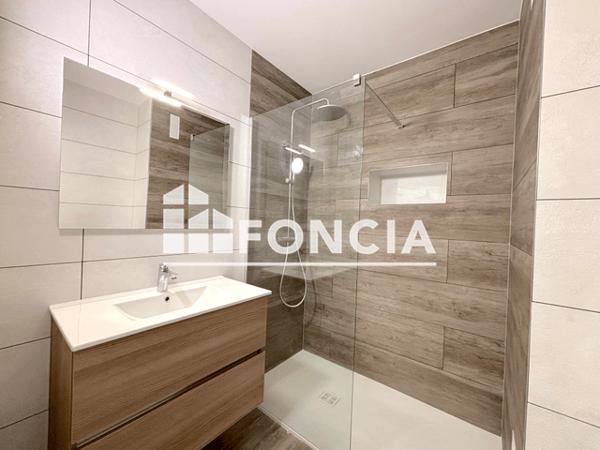 Location Appartement 3 pièces 64.97 m² - LE FRANCE Voiron 38500