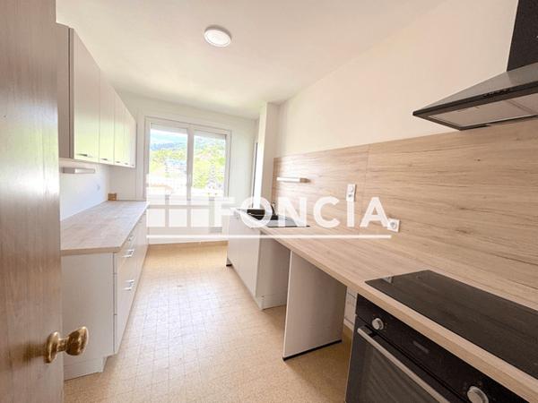 Location Appartement 3 pièces 64.97 m² - LE FRANCE Voiron 38500