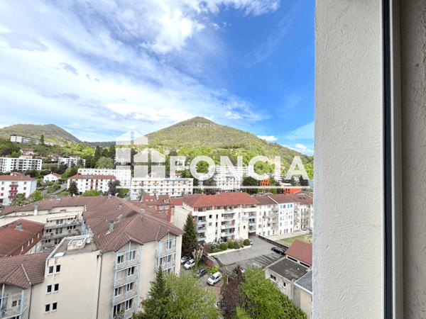 Location Appartement 3 pièces 64.97 m² - LE FRANCE Voiron 38500