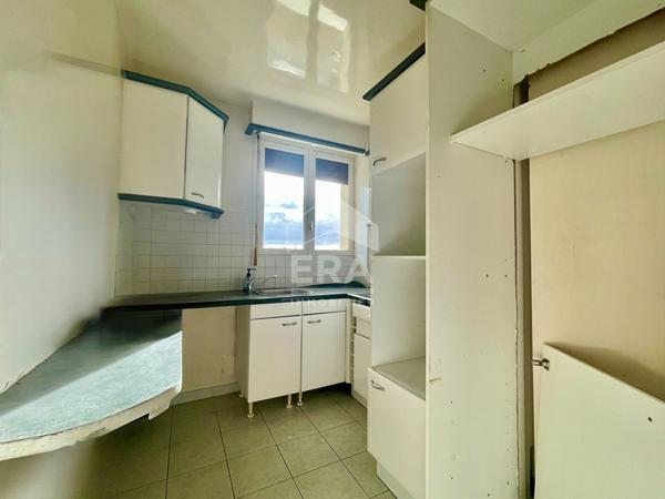 Quartier Croix-Bosset : lumineux 57 m² avec double balcon, vue dégagée et fort potentiel