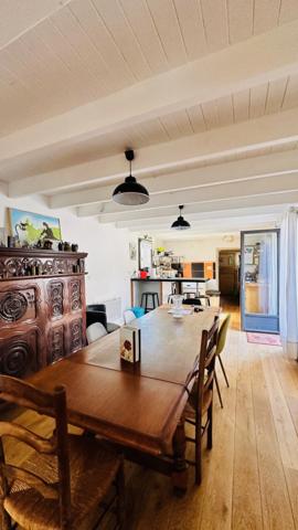 Coup de coeur au Cap de la Chèvre : Une Perle Rare au Cœur d'un hameau