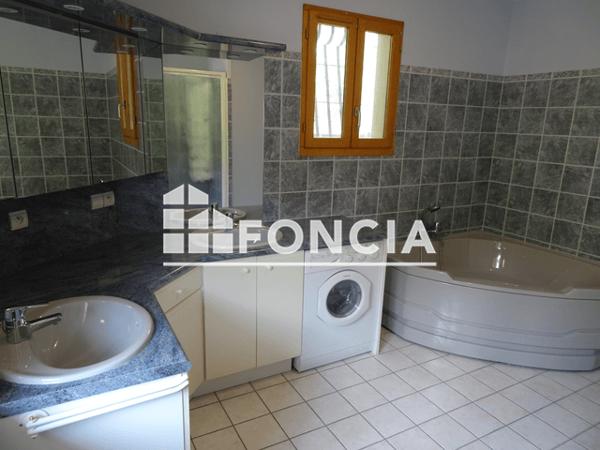Location Maison 5 pièces 175.05 m² - 70 RUE FENOUILLERES Seyssins 38180