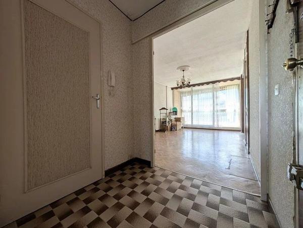 Vente                                                      Appartement
                        
                     3 pièces                      67 m2                     à Fos-sur-Mer