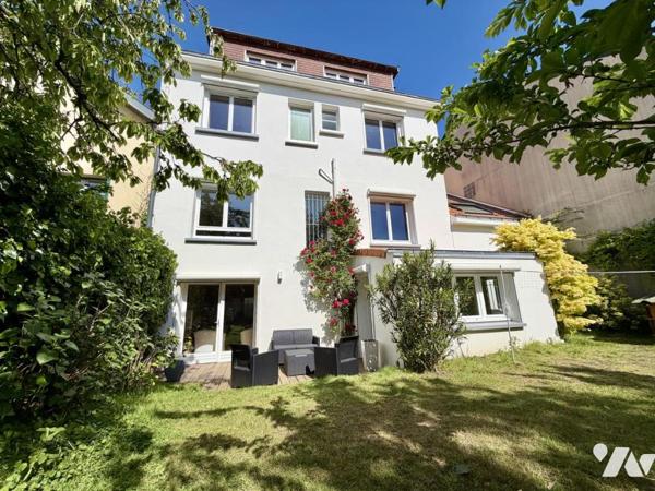 NANTES - Maison Familiale avec garage et jardin - 202m² 