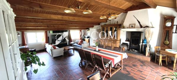 Maison
                                                                                                                                                                                                                                                                                                                        4 pièce(s)                                                                                                                                                                                                          2 chambre(s)                                                                                                                                                                                                          154  m²