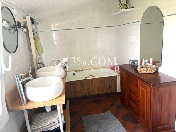 Maison
                                                                                                                                                                                                                                                                                                                        4 pièce(s)                                                                                                                                                                                                          2 chambre(s)                                                                                                                                                                                                          154  m²