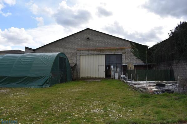 Immeuble mixte 2 180 m² à vendre à Bergerac (24100) - 820 000 €
