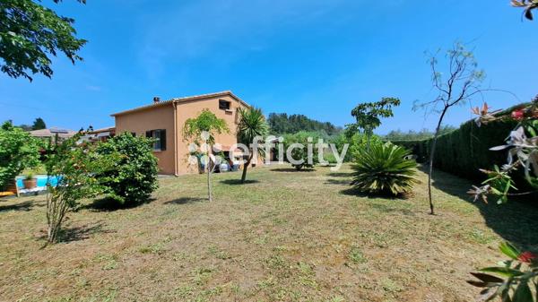 Maison
         5 pièces
        - 117 m² Exclusivité 350 000 € *