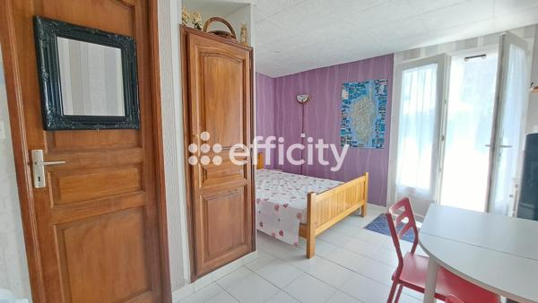 Maison
         5 pièces
        - 117 m² Exclusivité 350 000 € *