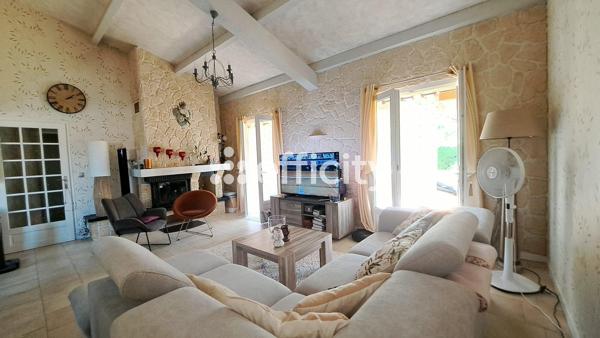 Maison
         5 pièces
        - 117 m² Exclusivité 350 000 € *