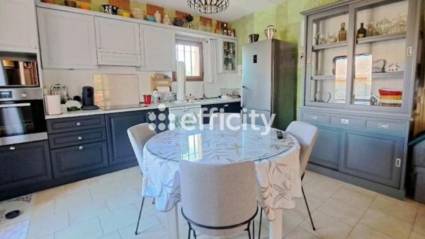 Maison
         5 pièces
        - 117 m² Exclusivité 350 000 € *