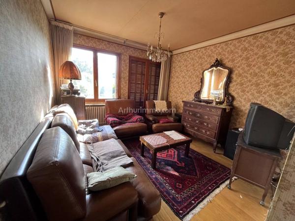 Vente                                                      Maison
                        
                     10 pièces                      230 m2                     à Porte-de-Savoie