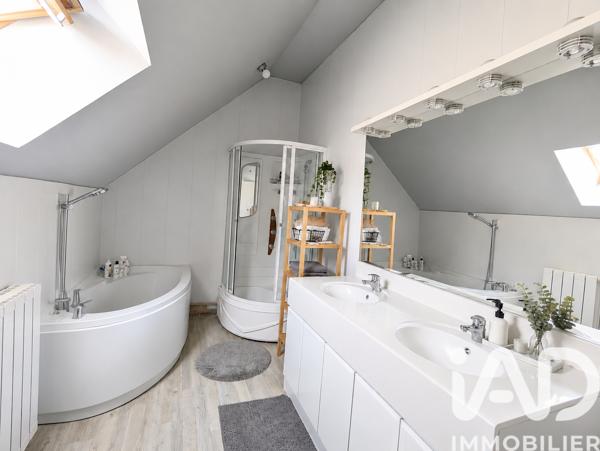 Maison à vendre 5 pièces 148 m² Saint-Ay