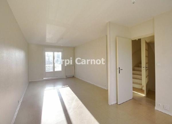 Maison à louer    4 pièces • 102,30 m2 Castres