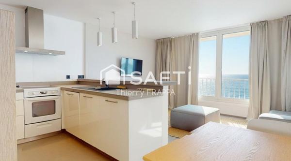 Suite contemporaine sur la Route des Sanguinaires : lumière, design et horizon bleu