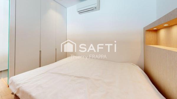 Suite contemporaine sur la Route des Sanguinaires : lumière, design et horizon bleu